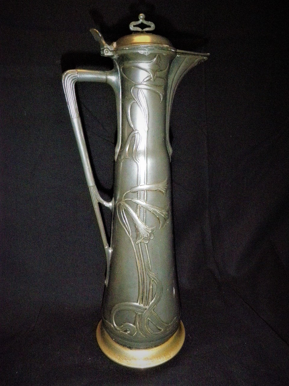 Slanke Art Nouveau schenkkan